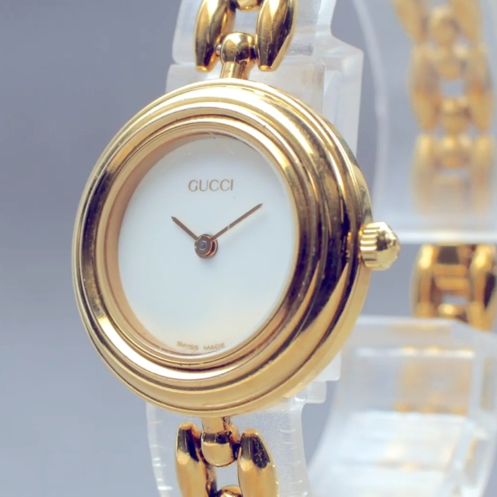 Gucci Luxury RARE highly collectible bracelet watch